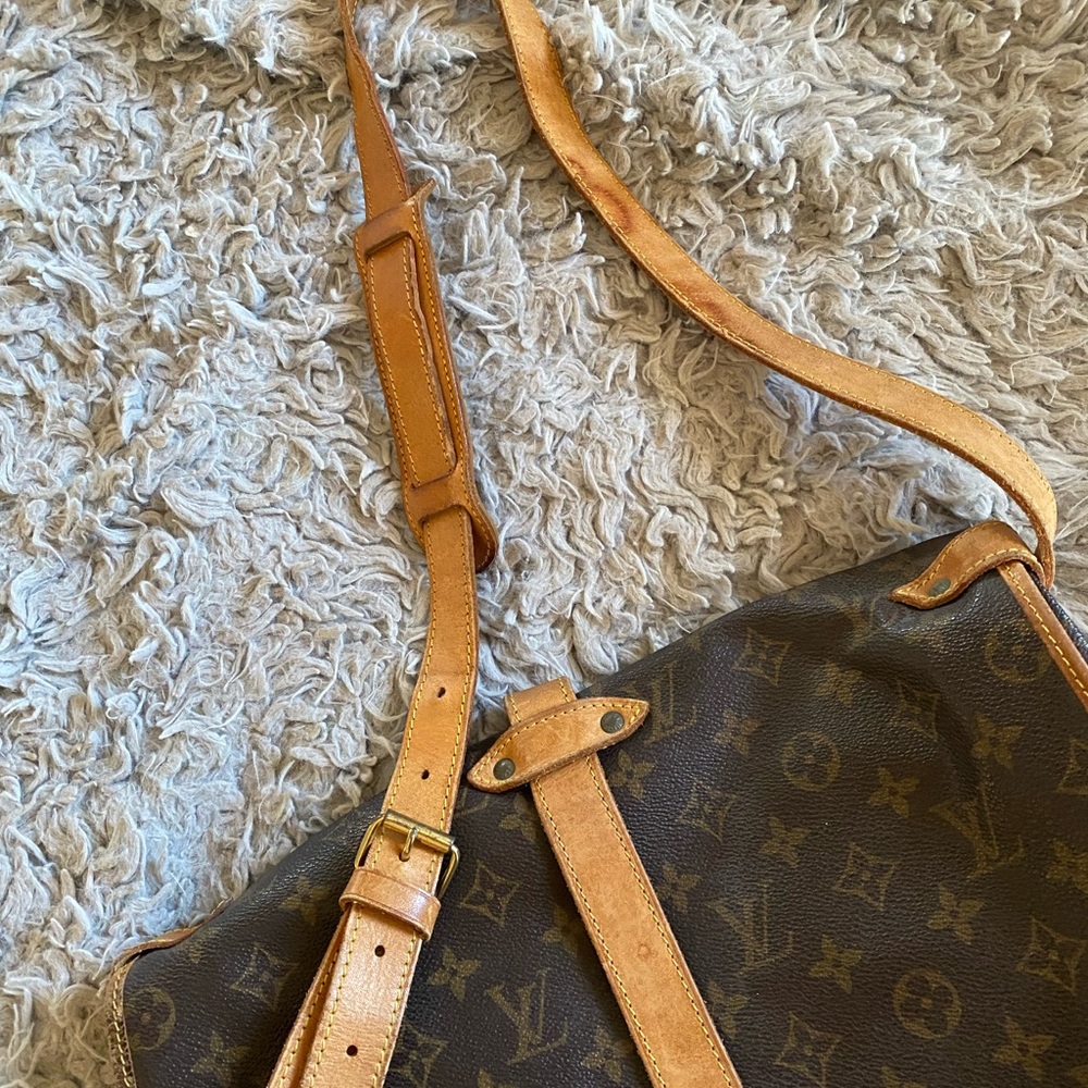 LOUIS VUITTON Saumur 35 Monogram - Picture 7 of 7